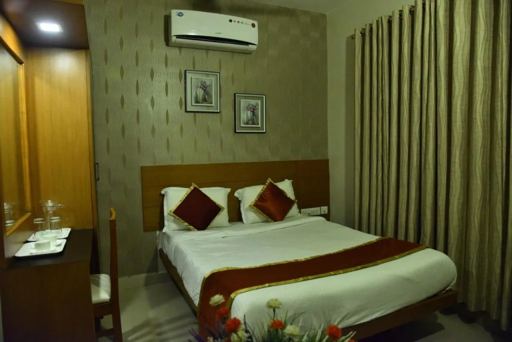 Zaith Residency Near US Consulate and Apollo Hospitals