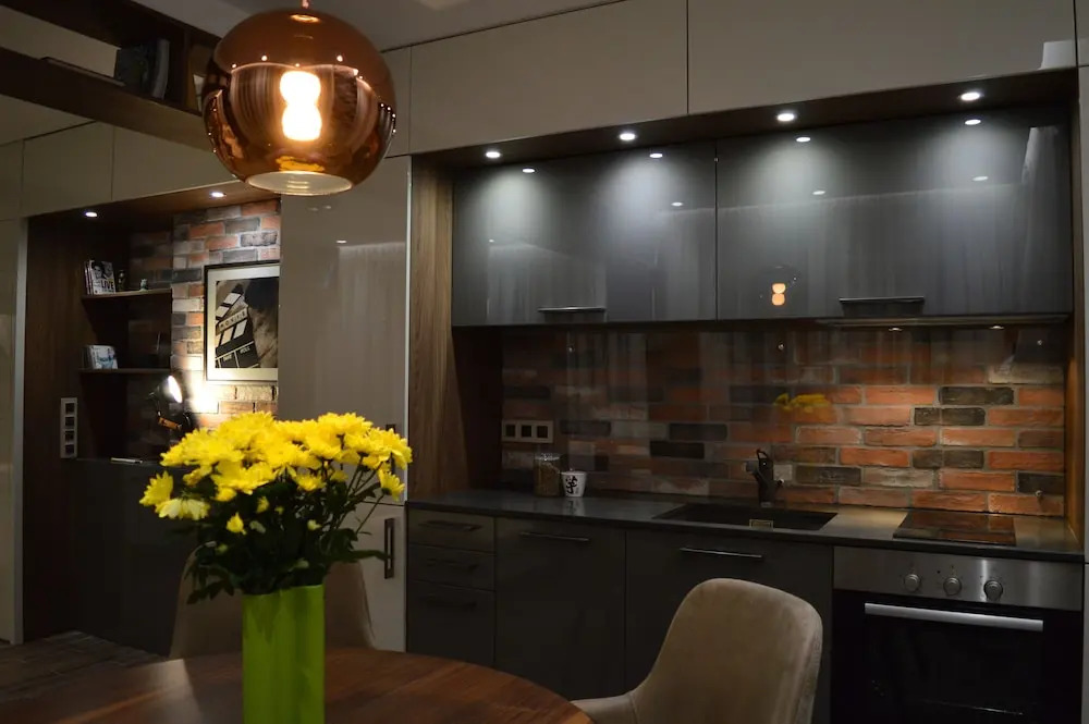 FM Luxury 1-BDR Apartment - Brick'n'wood