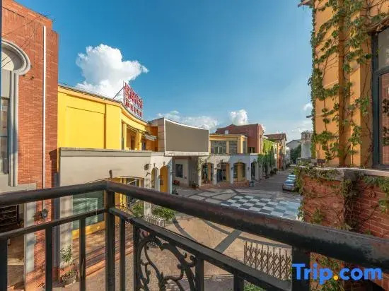 Yuehu View Smart Homestay (Jianshui Ancient City Branch)