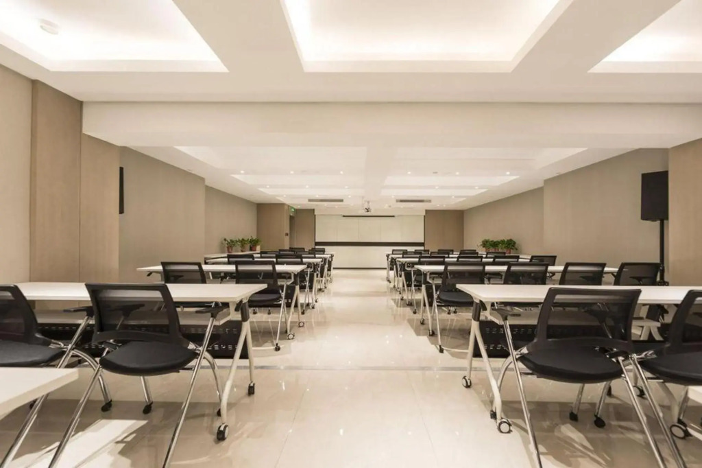 Atour Hotel Zhengzhou CBD Zhongzhou Avenue