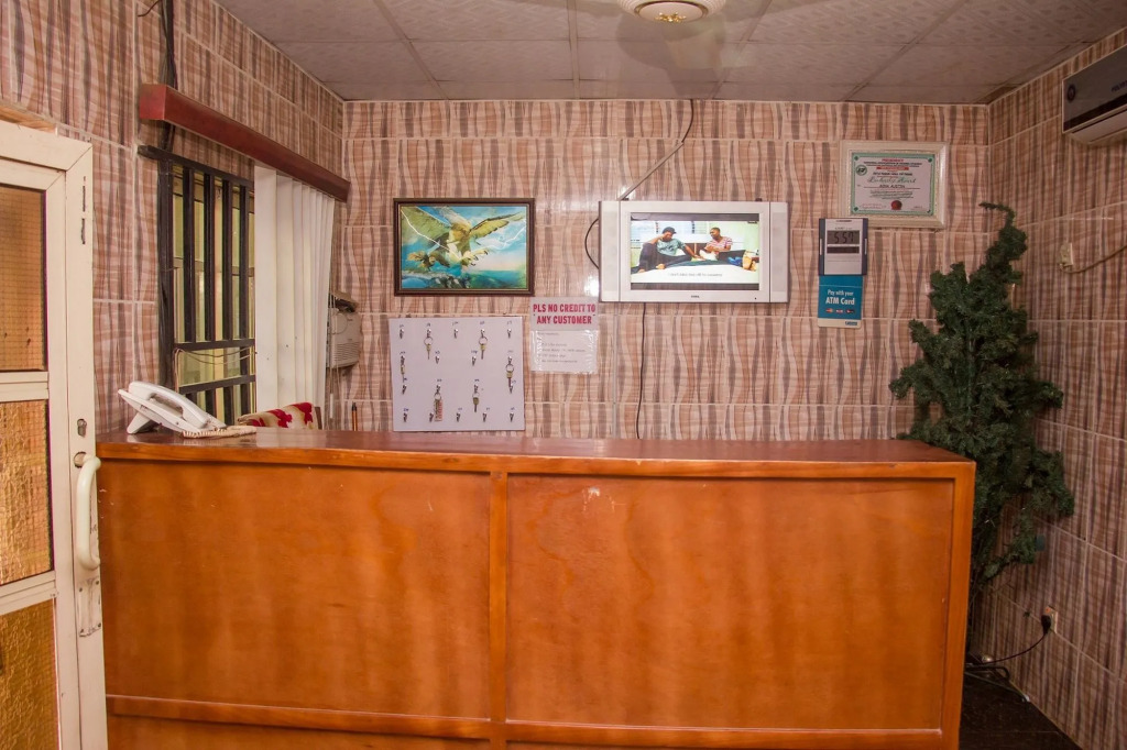 Duckland Hotel and Suites Ltd