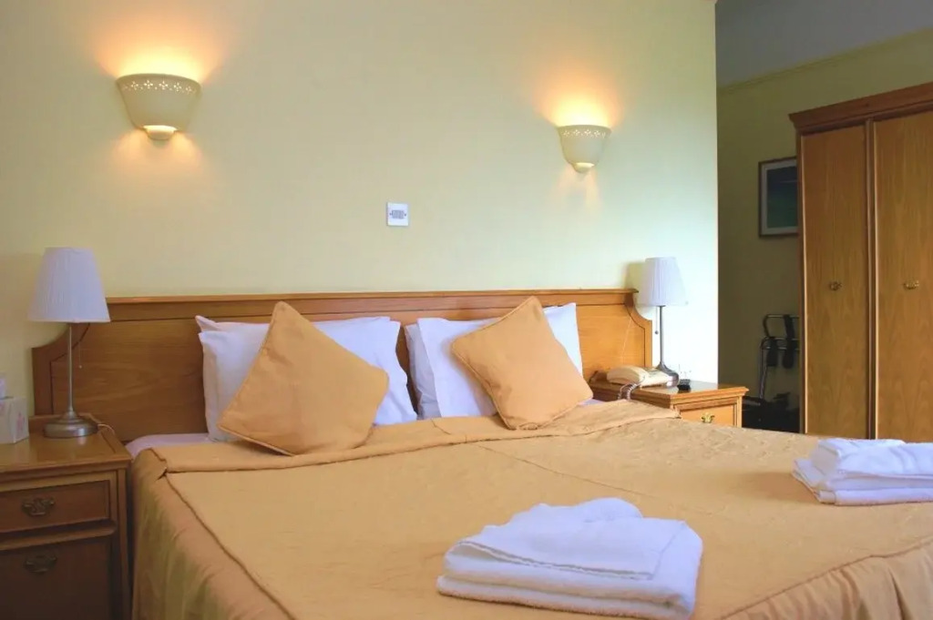 Bowood Park Hotel