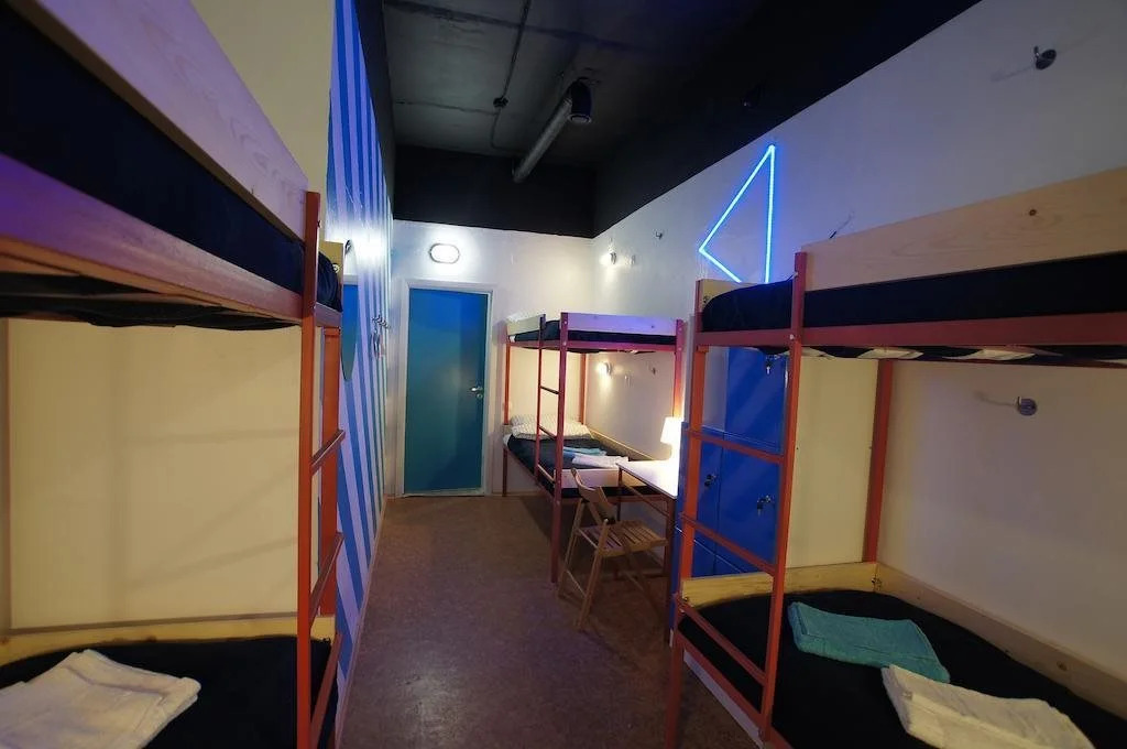 2X2, mini-hotel