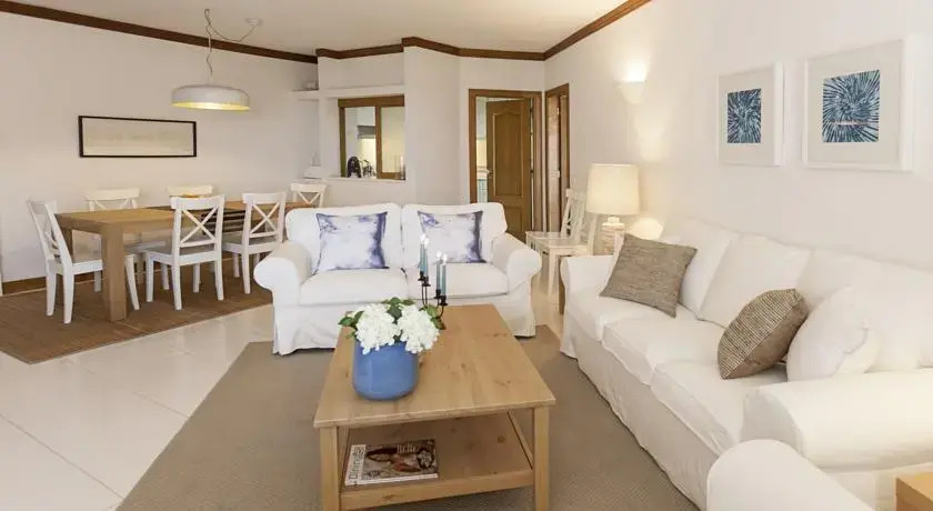 Luxury Golf, Beach & Yachting Flat