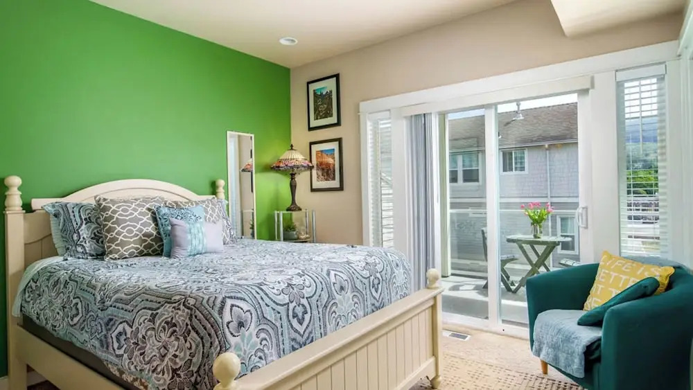 Moonlight by Avantstay Modern Home w/ Views & Direct Access to Rockaway Beach