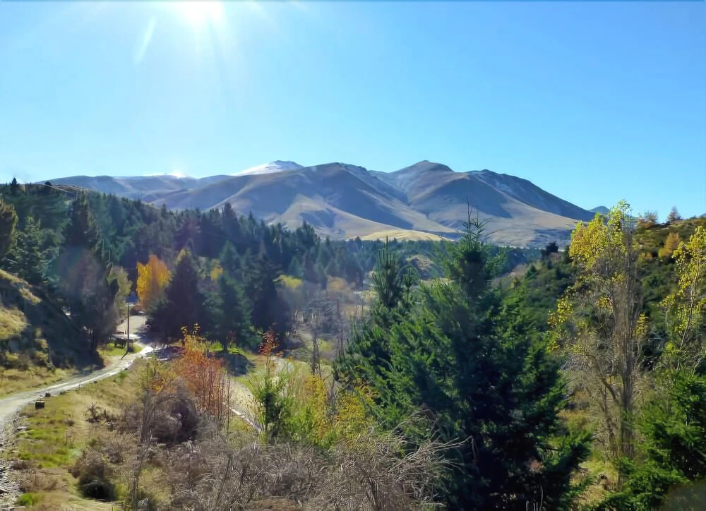The Danseys Pass Hotel