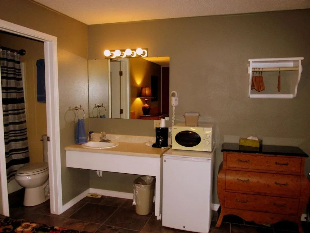 Brydan Suites