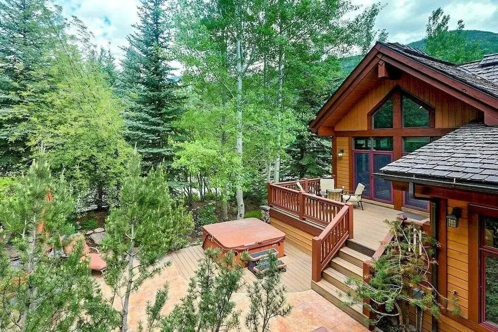 Lupine Residence 5 Bedroom Home by RedAwning