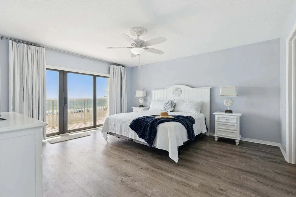 Boardwalk 401