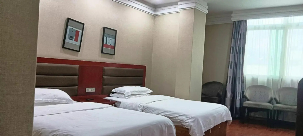 Shiji Zhixing Business Hotel