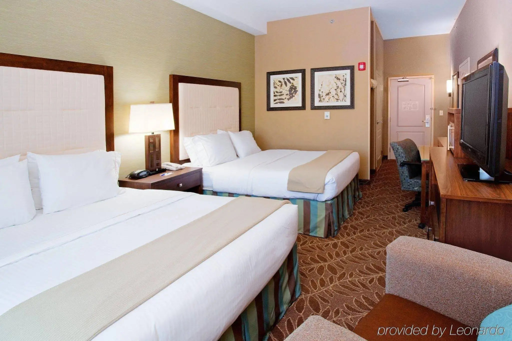 Holiday Inn Express & Suites Logan by IHG