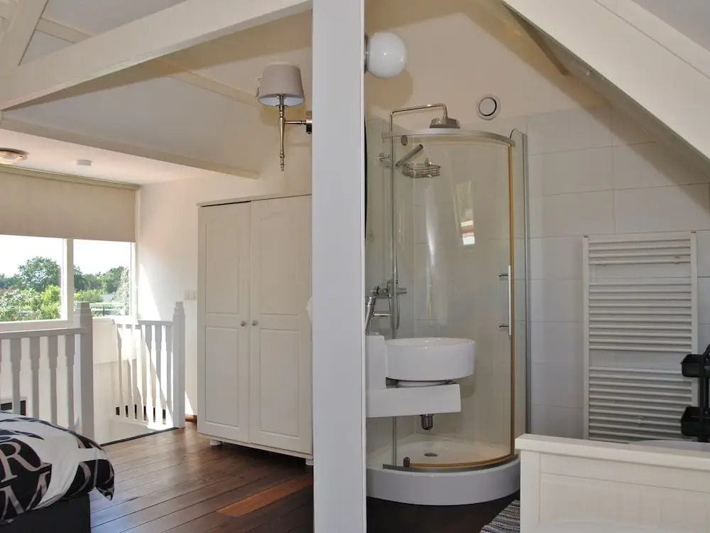 Charming Holiday Home in Ouddorp Near Sea