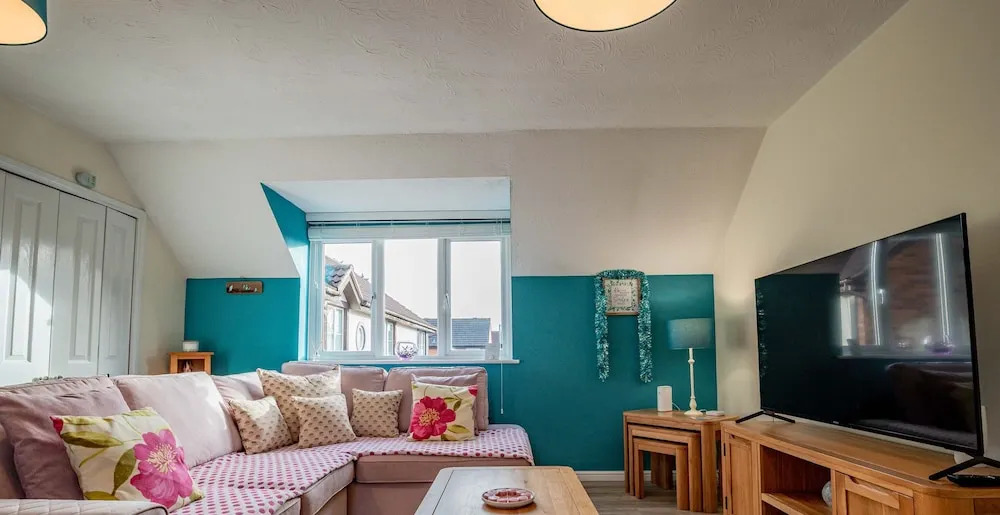 Host Stay Chichester Close