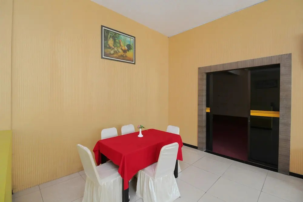 Airy Medan Selayang Arteri Ring Road 11