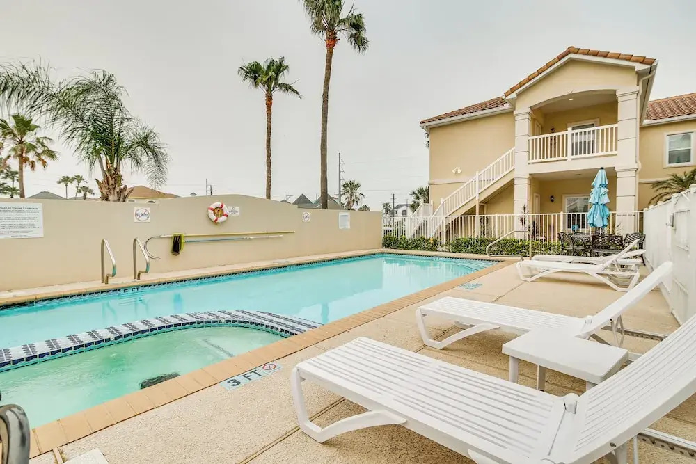 South Padre Island Condo Near Beach w/ Balcony!