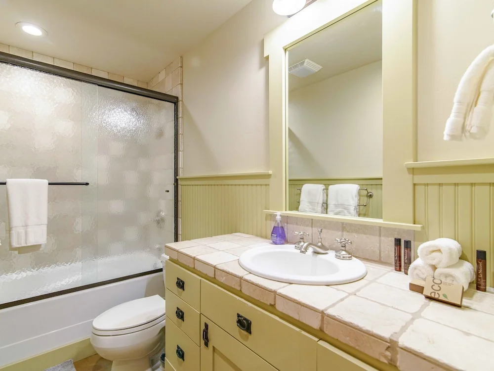 11322 Somerset Drive Home 4 Bedrooms 3 Bathrooms Home