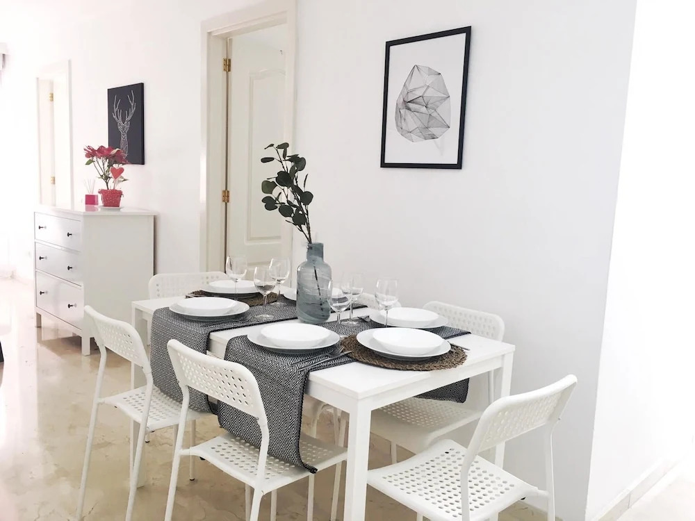 Sagasta Beach Apartment V by Canary365