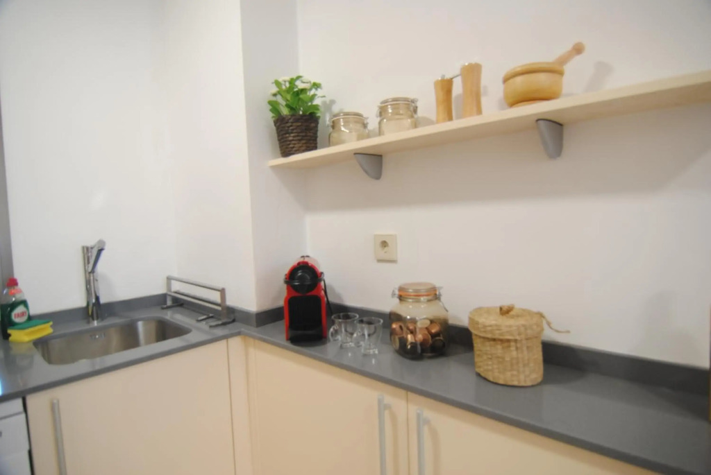Resort Style 2 Bedroom Apartment near Marbella FREE WIFI & PARKING