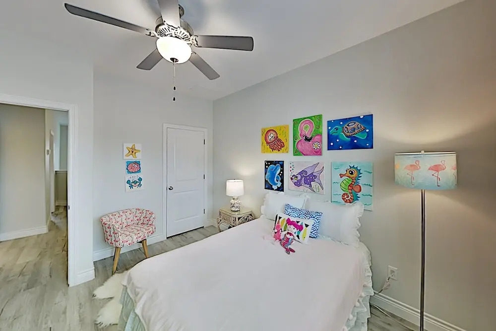 Brand-new Townhome W/ Pool - Steps To The Beach 4 Bedroom Condo