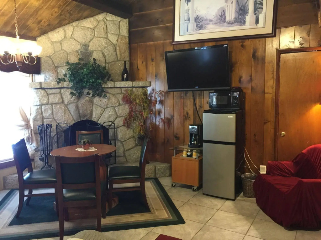 Arrowhead Tree Top Lodge