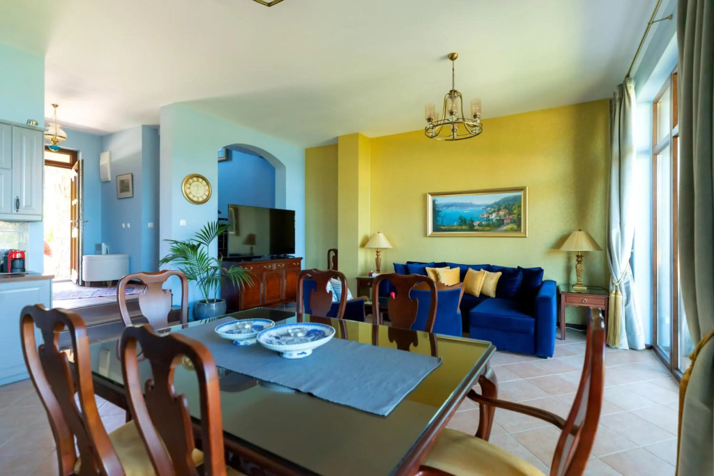 Luxury 3-bedroom villa in Sozopolis with sea view