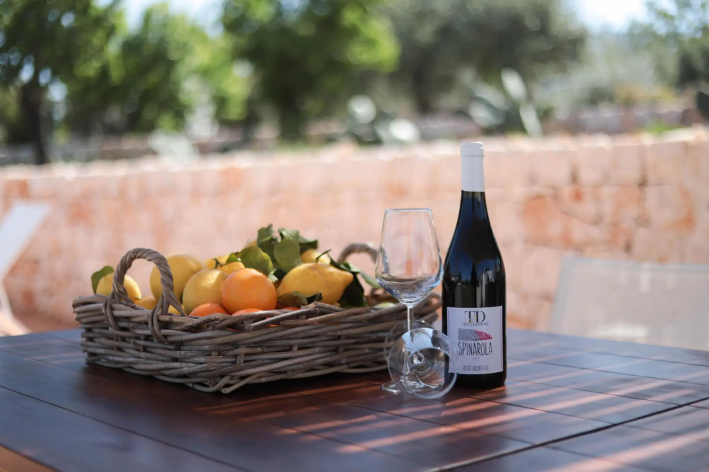 TD Lamiamola Stylish Trulli Lamie With Pool