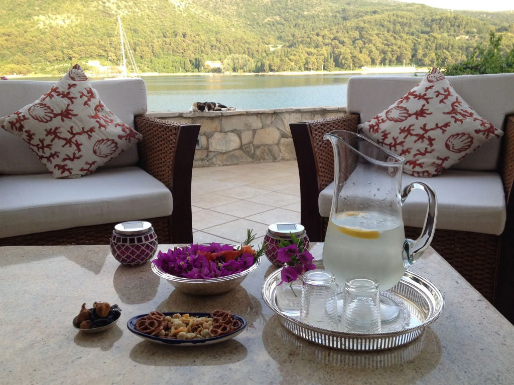 Villa Almadria Luxury Bed & Breakfast