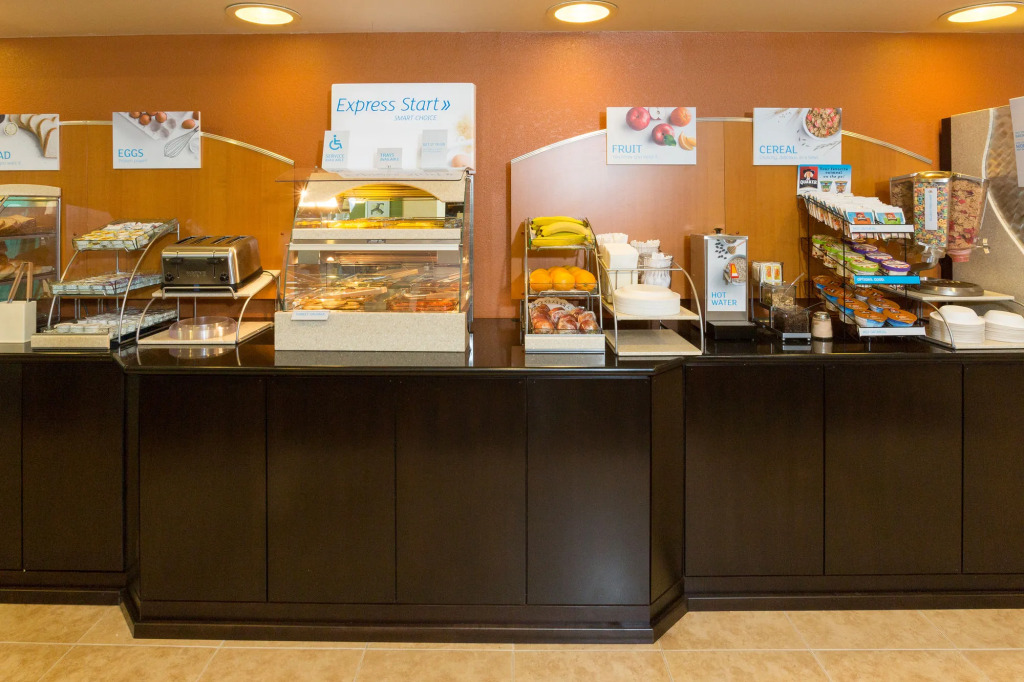 Holiday Inn Express & Suites Jacksonville Airport by IHG
