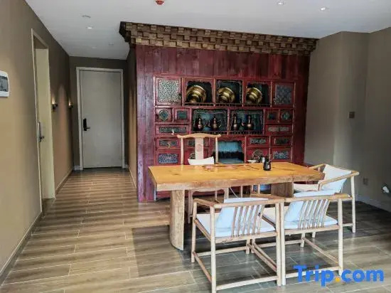 Yunshan Four Seasons Homestay (Huanglong Jiuzhai High-Speed Railway Station)