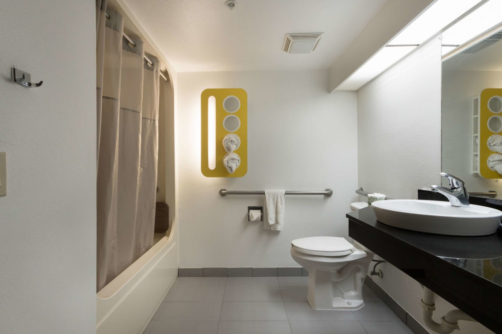 Motel 6-Dallas, TX - Northeast