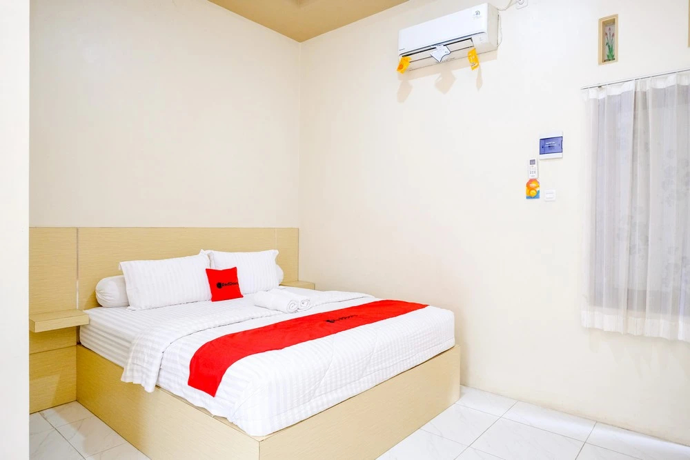 RedDoorz at Dewanti Syariah near Stasiun Tulungagung