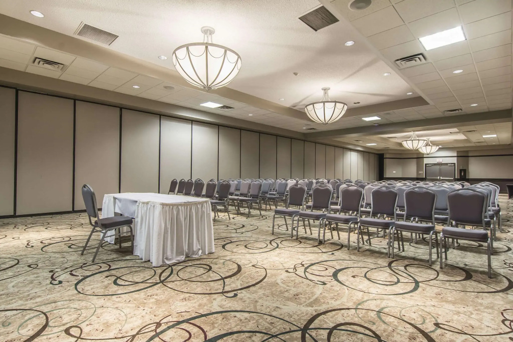 Quattro Hotel & Conf Centre, an Ascend Collection Hotel