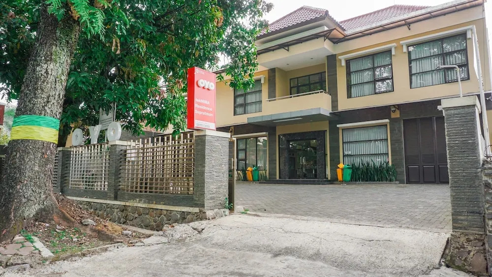 Tekmira Residence Supratman by OYO Rooms