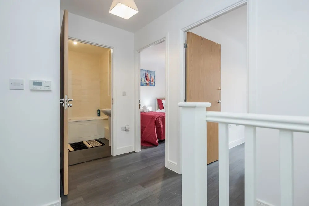 Beautiful 3-bed Apartment in Romford
