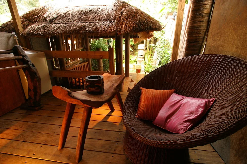 A Fei Surf Inn II - Tiki House