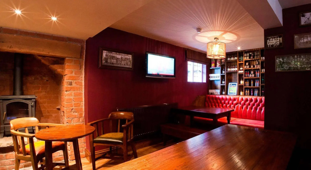 The Dog & Doublet Inn