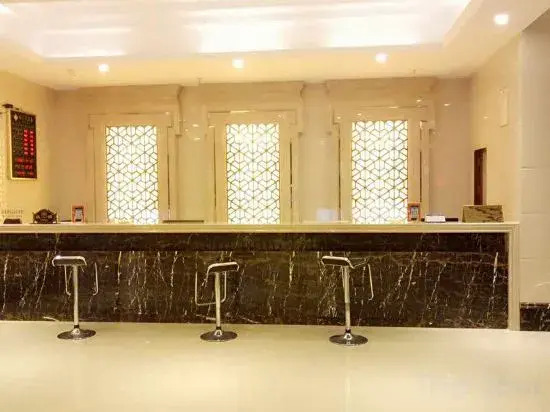 Huaxia Hotel