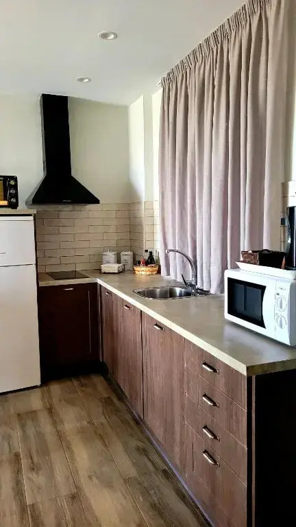 Casas Rurales Maribel - Complejo Moradas del Cerro 1 - Suites con Jacuzzi en Alcalá del Júcar