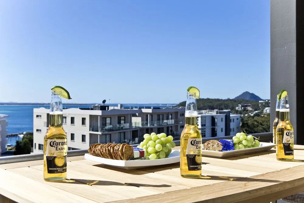 Penthouse Palace - Private Heated Pool and Spa