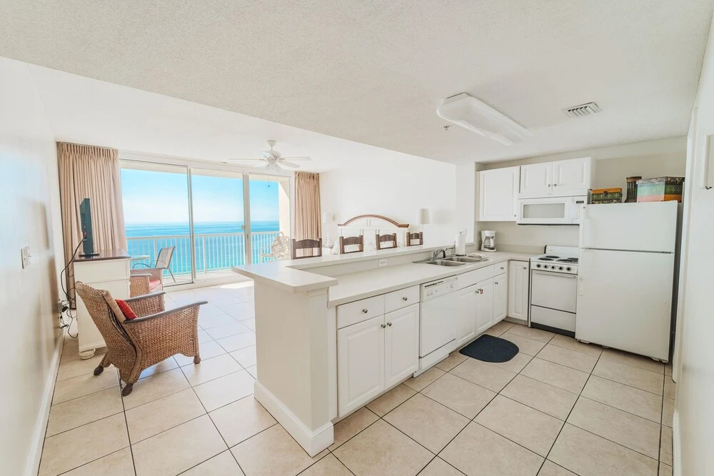 Majestic 1708 West - Tower I