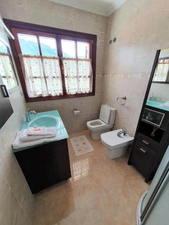 Casa familiar con jardín “Arana Etxea” EBI01207