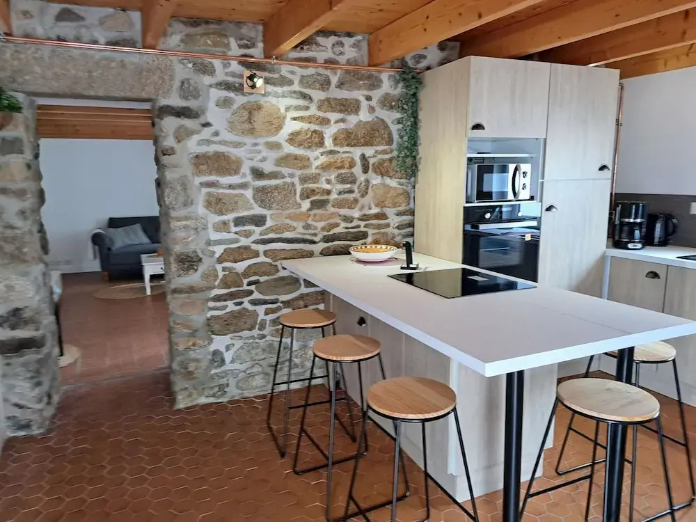 Comfortable Cottage Close to the Beach, Portsall, 2 Canoes