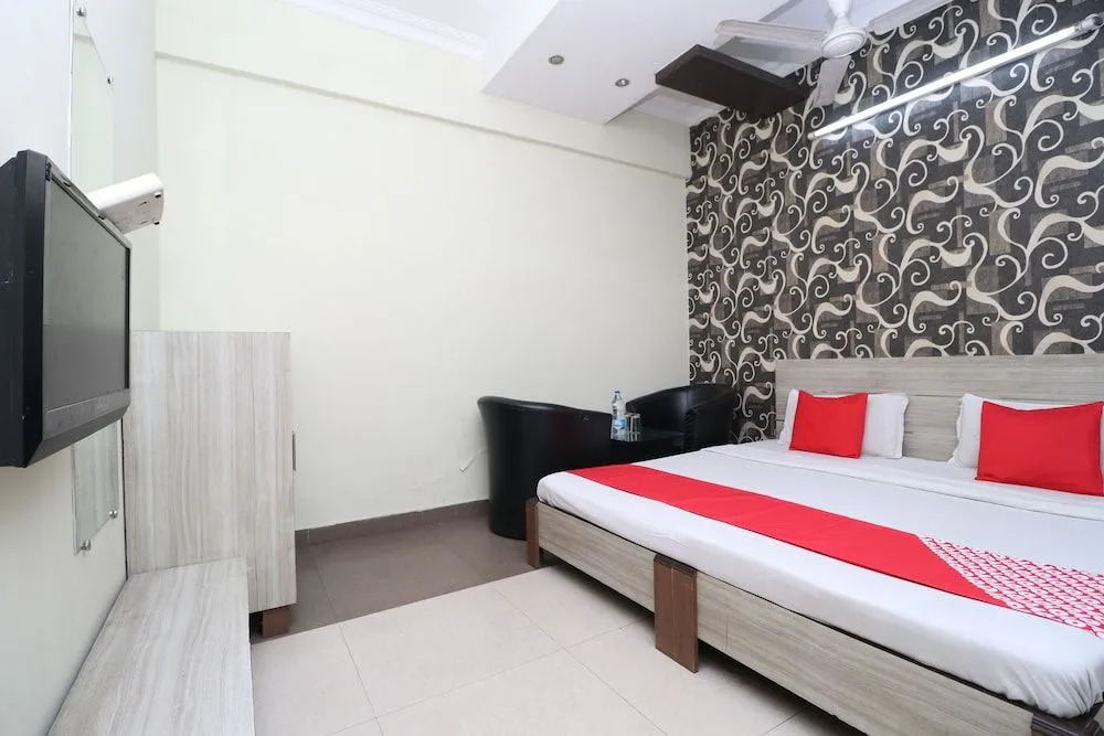 Oyo 30370 R K Guest House