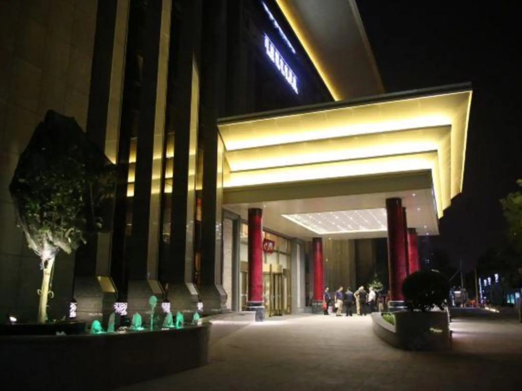 Baina Yantai Mountain Hotel (Beijing Wukesong Wanfeng Road)