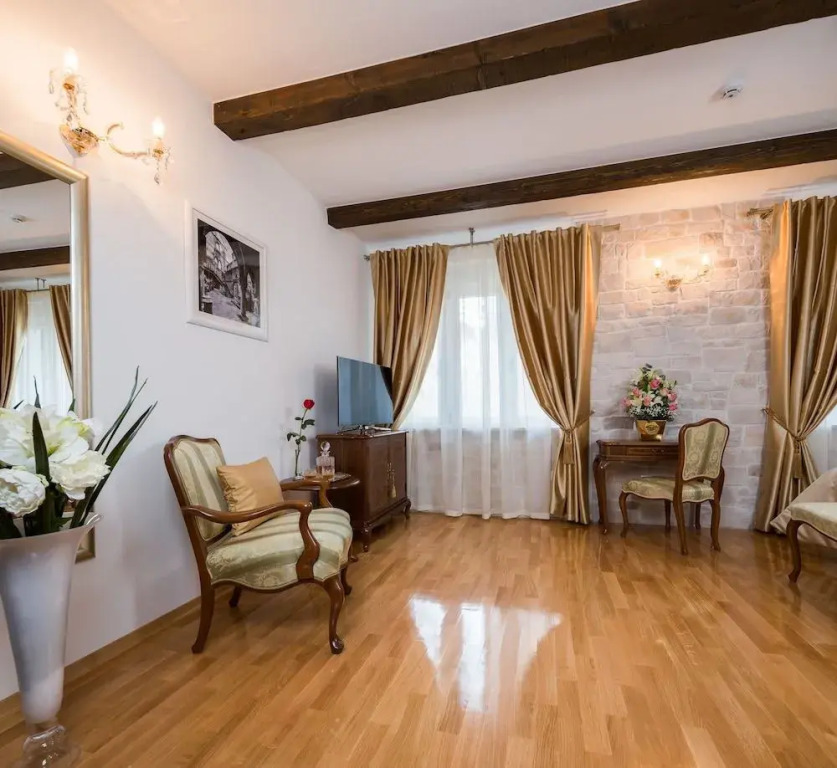 Priska Heritage Rooms