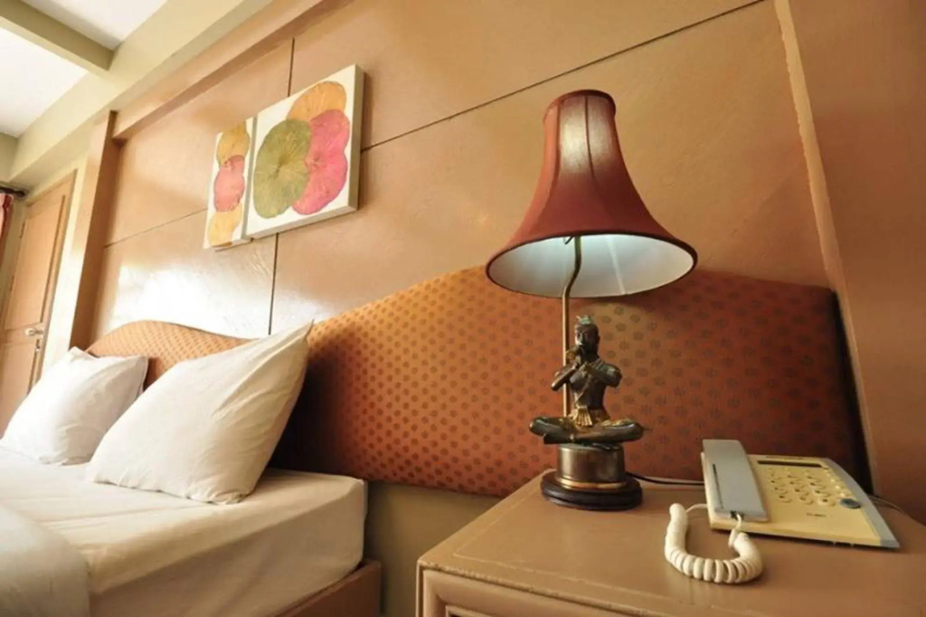 Rockgarden Beach Resort