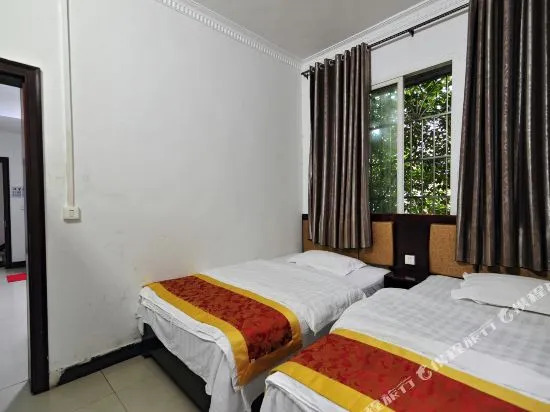 Zhenyuan Qianzhen Hotel