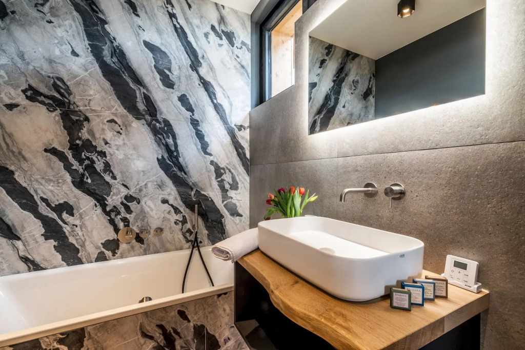 Nelcote - Design And Luxury Chalet with Hot Tub