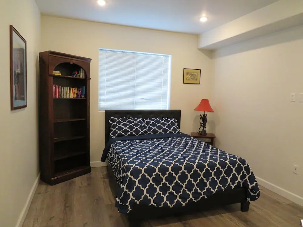 Fully Furnished Apartments near Hollywood