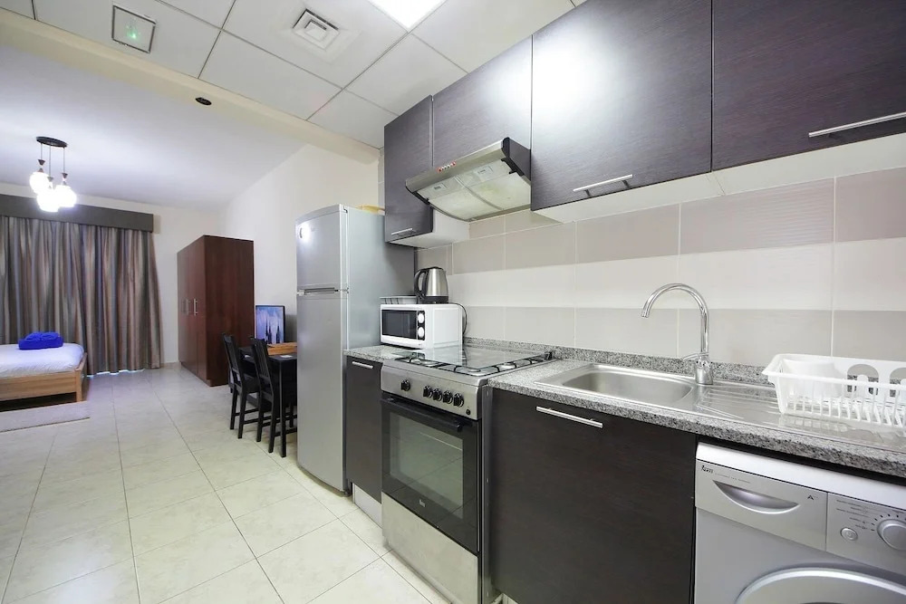 New Arabian Holiday Homes- IMPERIAL JVT